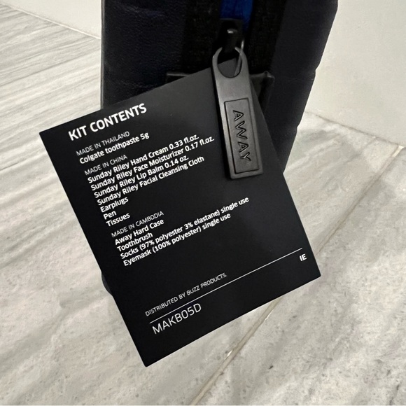 United Polaris Flight Away Travel Toiletry Amenities Kit - Picture 6 of 13